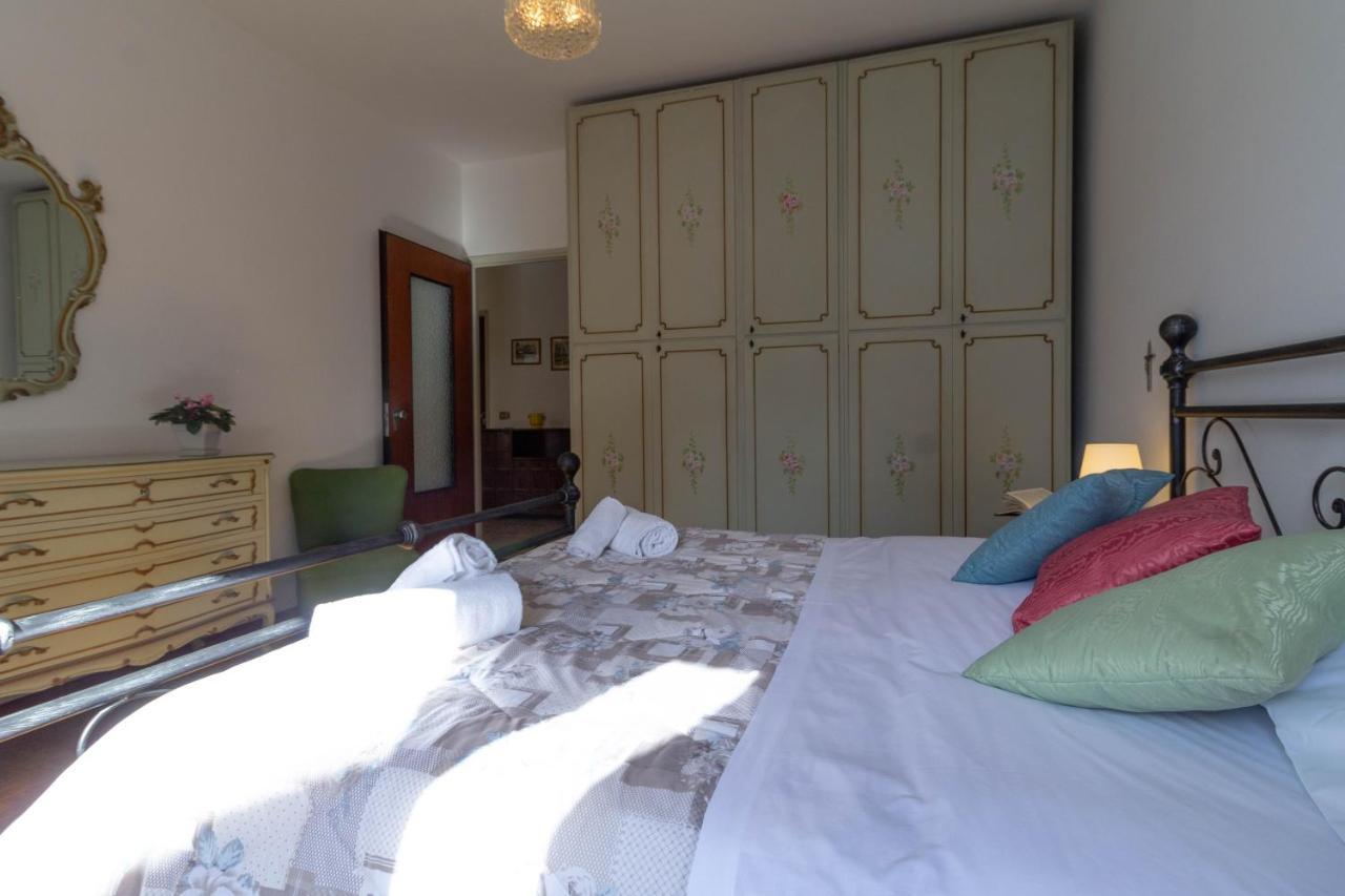 Mamma Ciccia Holiday Home - Lake Front Apartment Мандельо дел Ларио Екстериор снимка